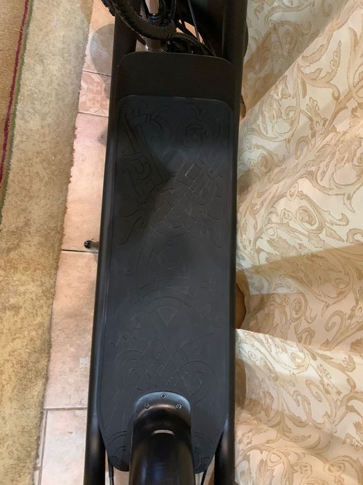 Электросамокат последней модели!