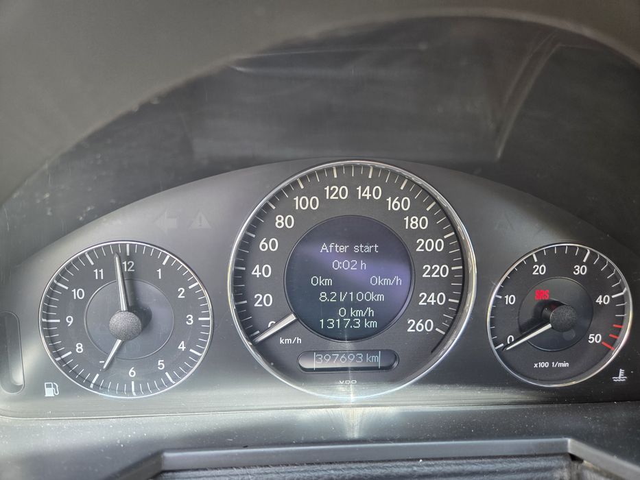 Mercedes E class W211
