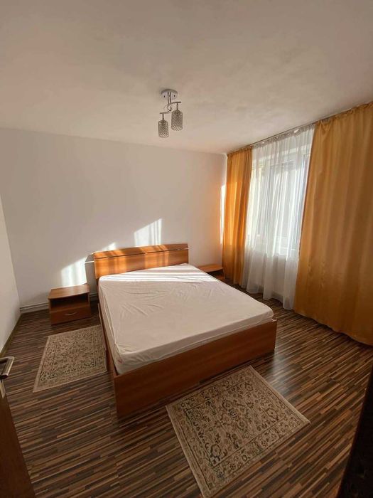 Inchiriez apartament