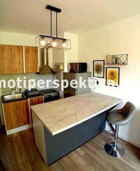 Продава се Тристаен апартамент в Пловдив, Кючук Париж - 75 кв.м за 2240 €/кв.м - Снимка #3