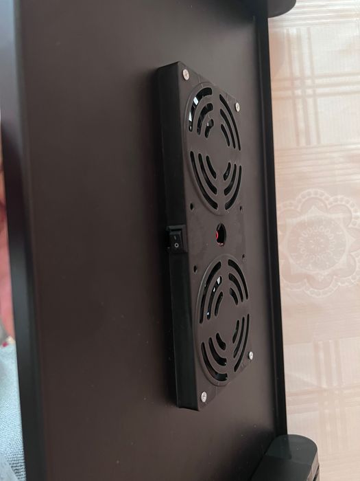 Продам поставку для ноутбука