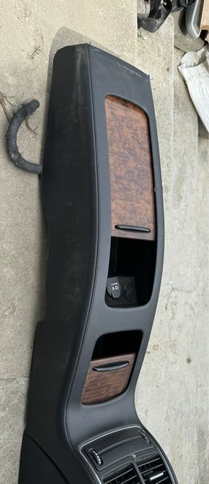 Черен кожен подлакътник преден и заден за Mercedes CLS W219