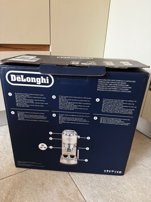 DeLonghi Dedica Arte кафе машина