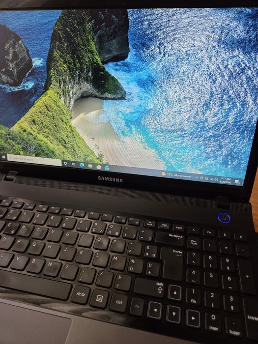 Laptop samsung foarte bun