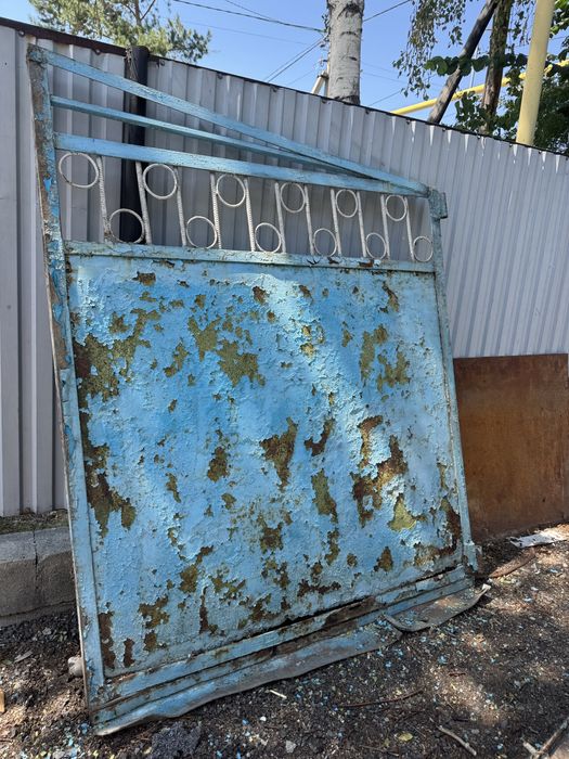 Продаются железные ворота