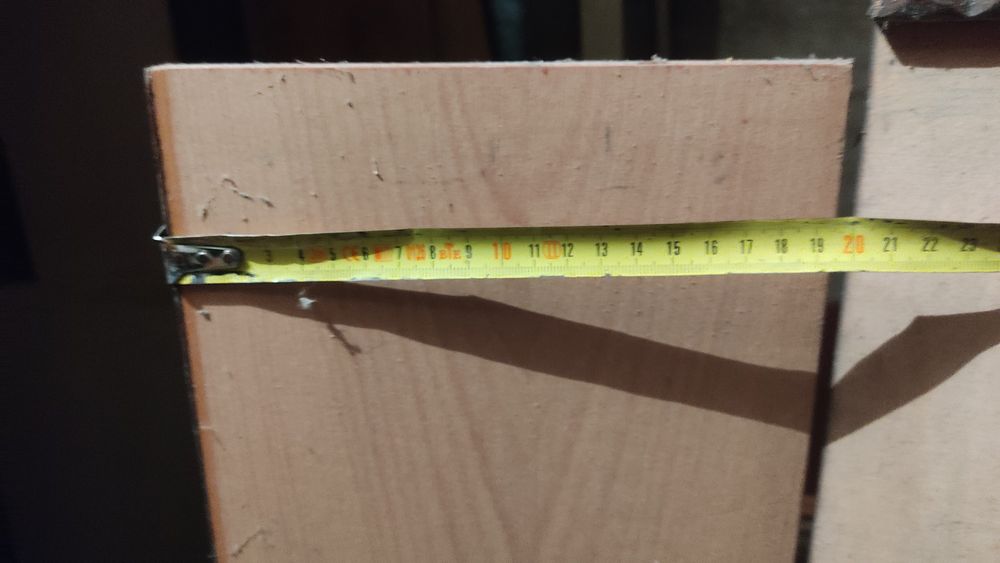 Продавам старинно огледало