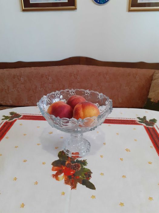 Фруктиера на столче и фруктиера-купа !