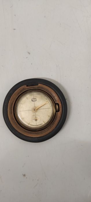 Часовници работят RUHLA GERMANY 15лв, FIDES SWISS -40лв, части -40лв