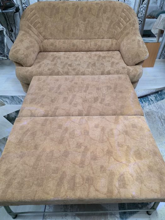 Диван в хорошем состоянии