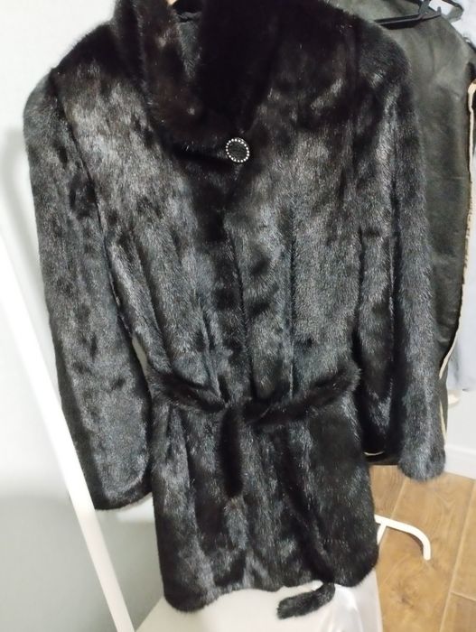 Продам норковую шубу