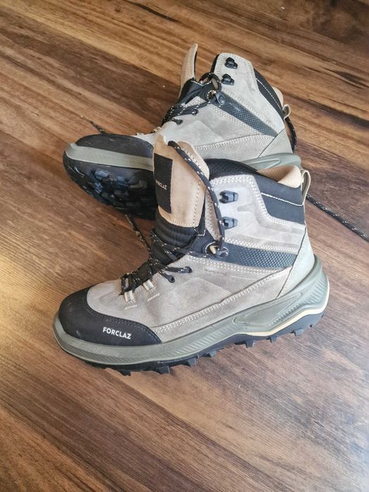 Ghete/bocanci trekking marime 40