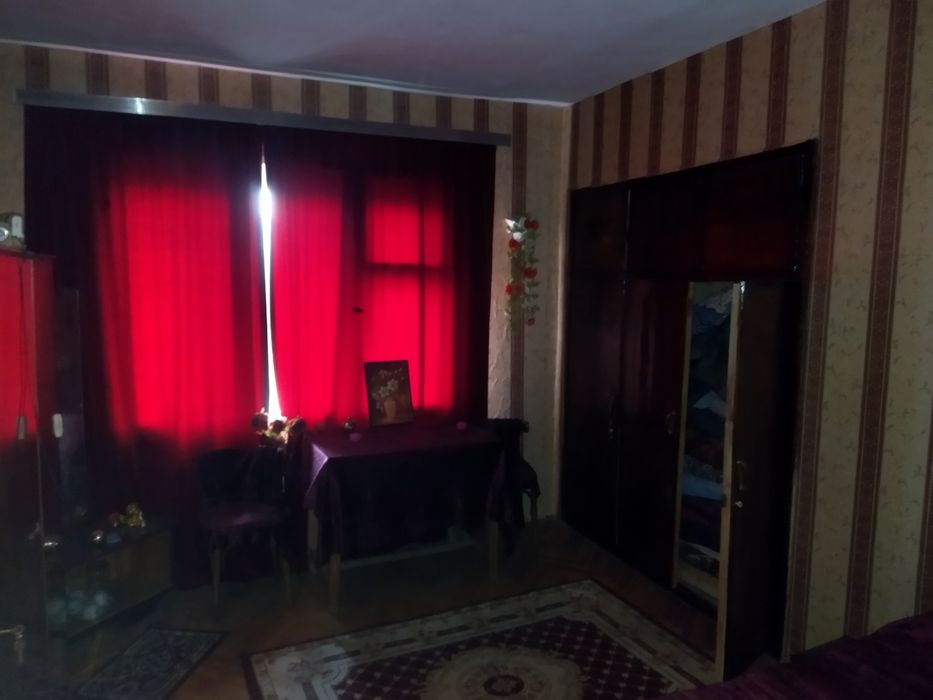 Продава се Тристаен апартамент в Шумен, Военно училище - 92 кв.м за 870 €/кв.м - Снимка #2