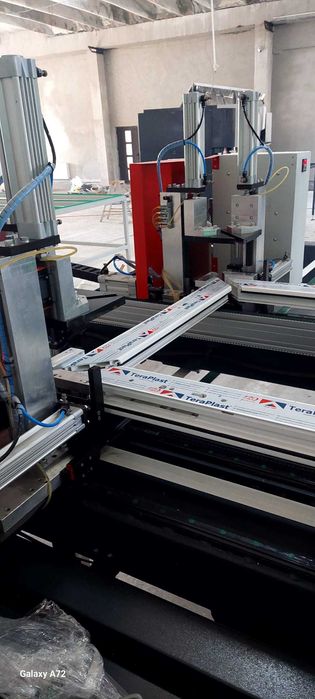 Utilaj automat de sudură profile PVC la 4 capete cu sudura la 0,2mm