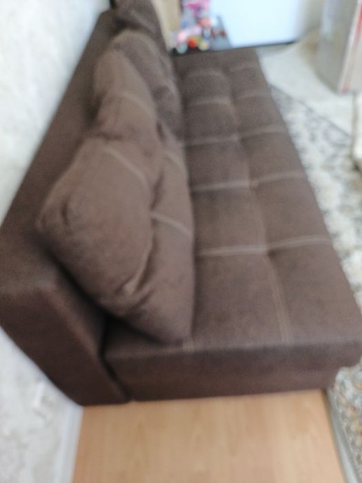 Продам диван раскладной !