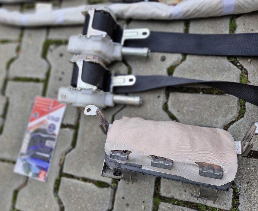 Toyota Rav 4 V 2020 - plansa de bord - kit airbag - centuri siguranta