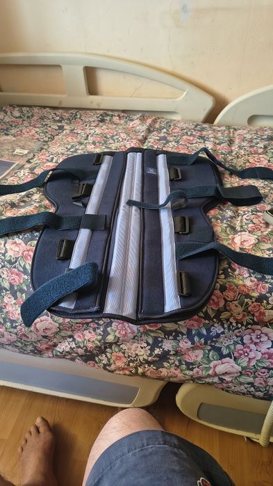 Vând orteză Franța cu etichetă, mărimea 3, 70-80 cm