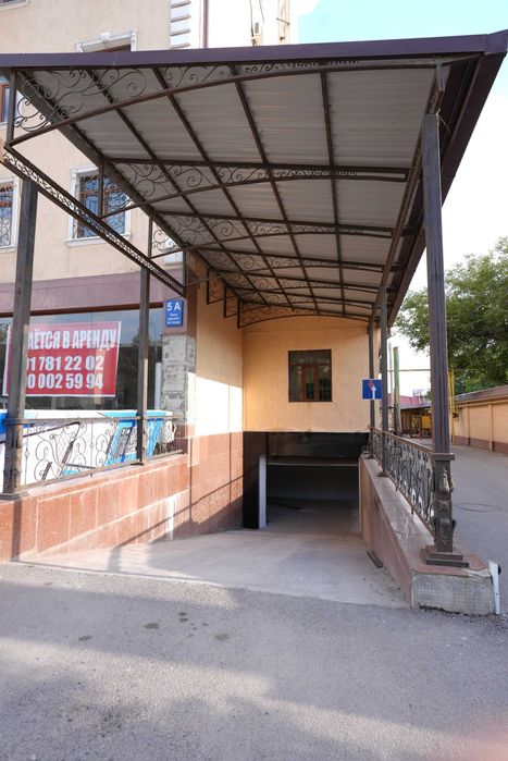 Сдается в аренду коммерческое помещение за м2 8$ (первая линия)