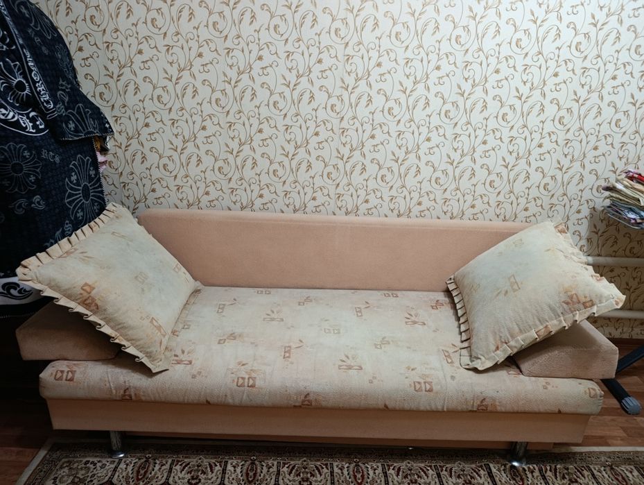 Срочно продам диван раскладной