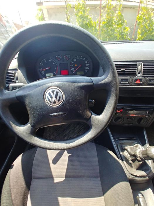 VOLKSWAGEN Golf 2000 — imagine 5