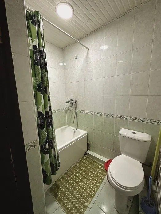 Novza metrosi yaqinida 1 xonali kvartira ijaraga beriladi (bez makler)