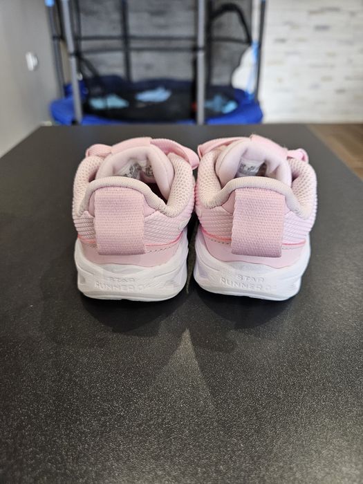 Розови детски маратонки на Nike - размер 22