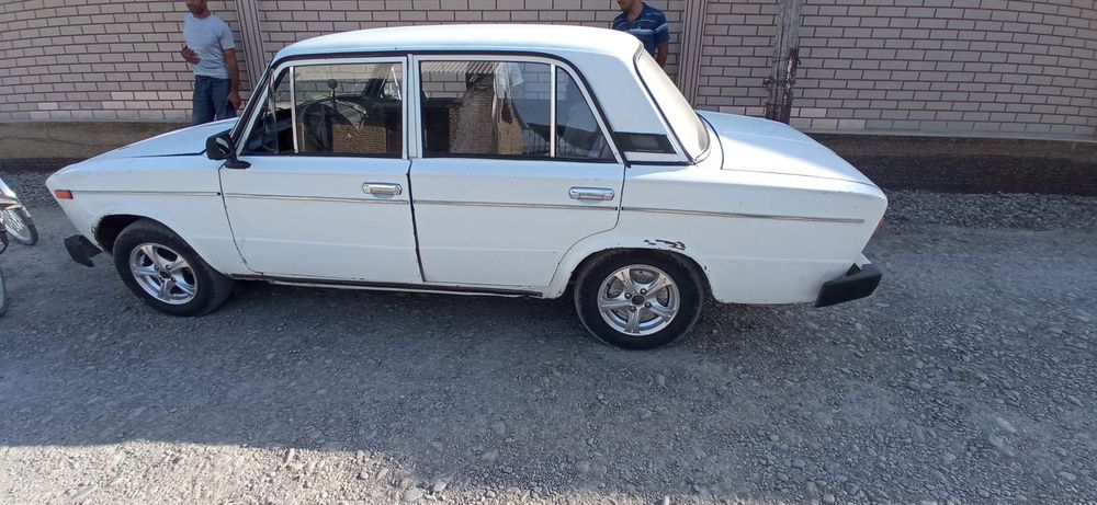 Vaz 2106 sotiladi