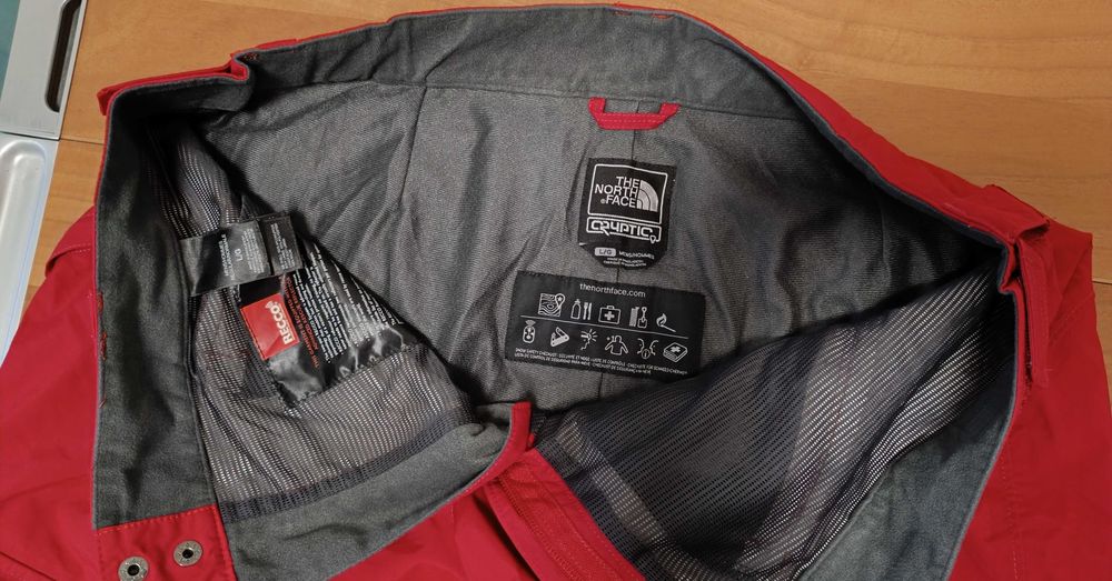 The North Face®-Cryptic-Много Запазен