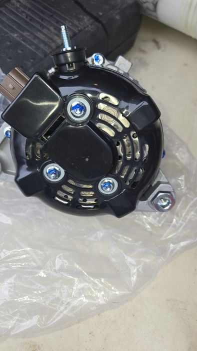 Продам генератор на Тойота 55