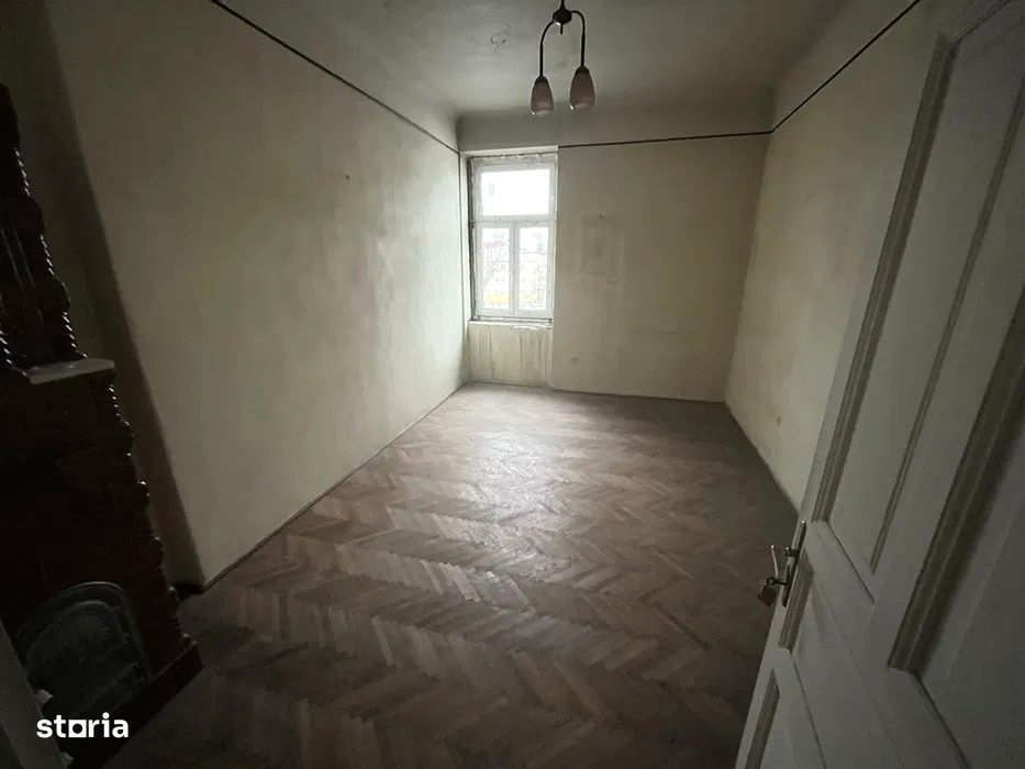Apartament 3 camere in vila | 95mp | Renovabil | Zona Parcul Central!