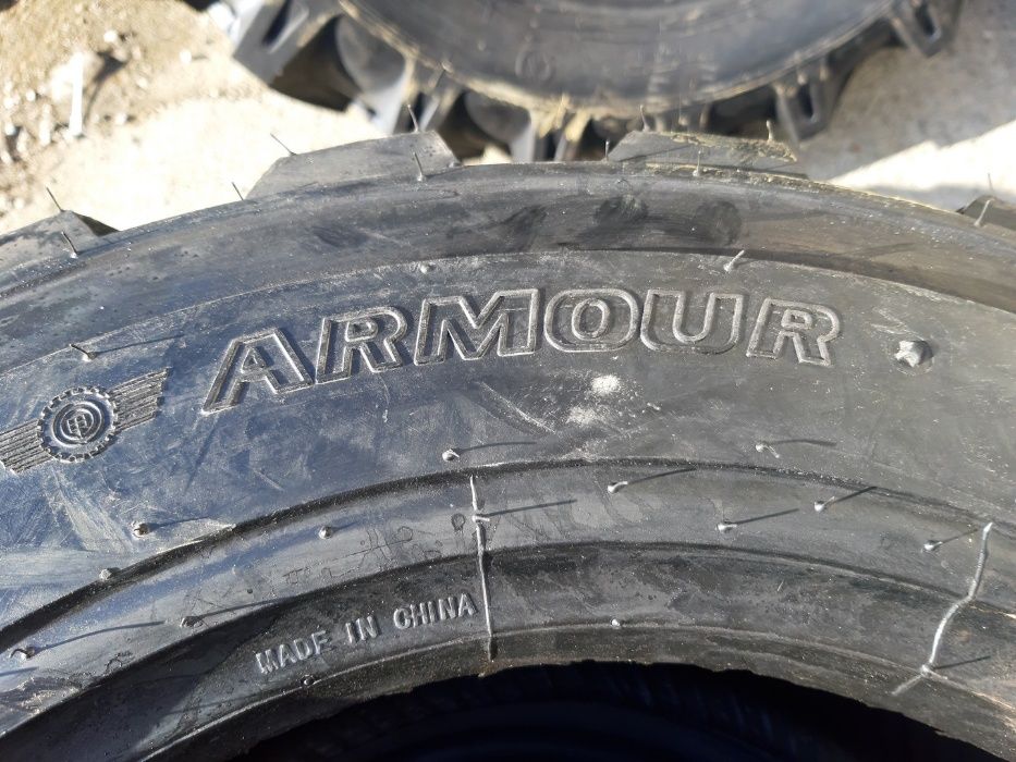 Cauciucuri noi industriale de bobcat robuste 10-16.5 cu garantie