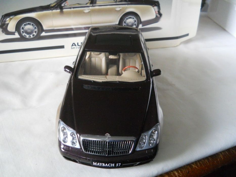 Модель Maybach 57 1:18 Autoart