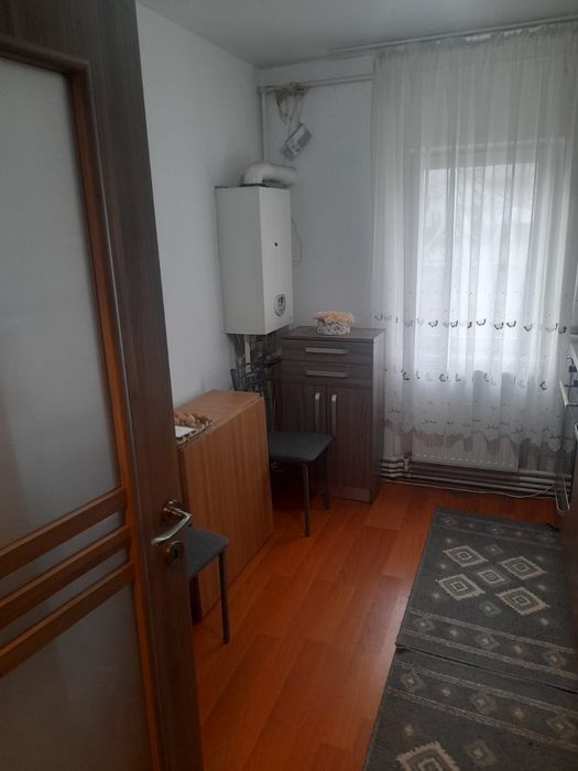 Inchiriez apartament 2 camere