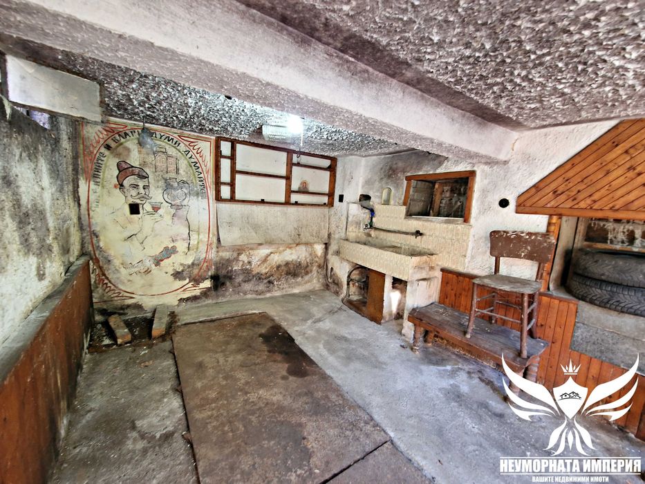 Дава се под наем Гараж / Паркомясто в Асеновград - 20 кв.м за 53 € - Снимка #1