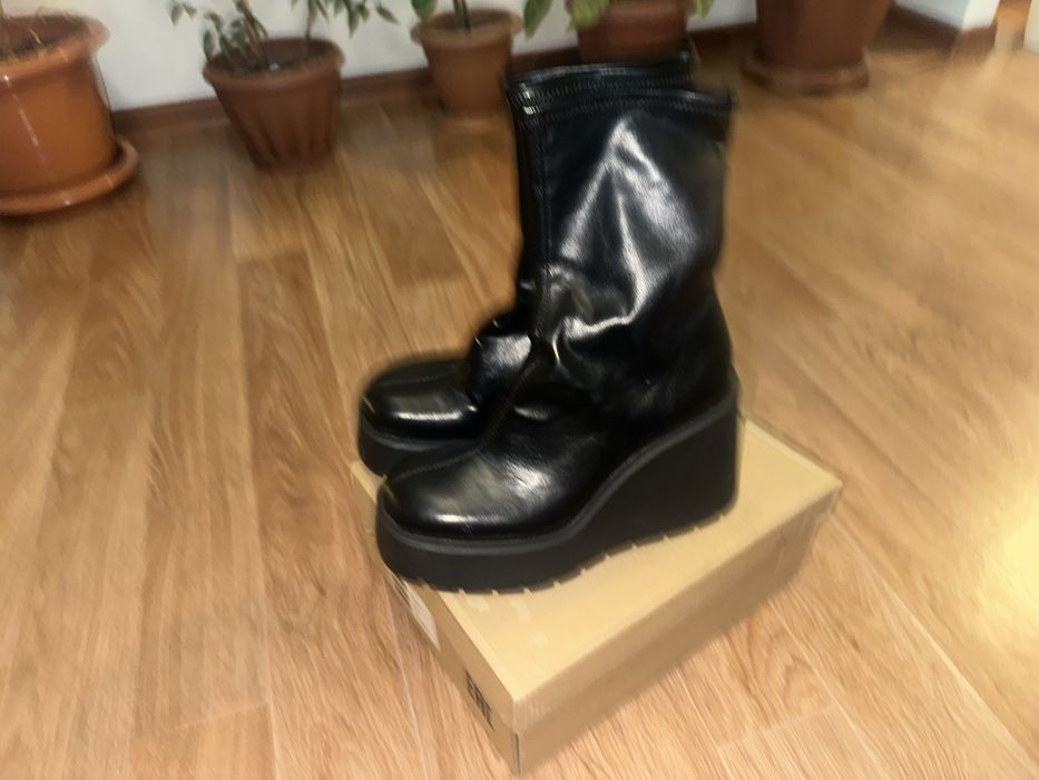 Продам ботильоны Bershka на платформе, размер 36