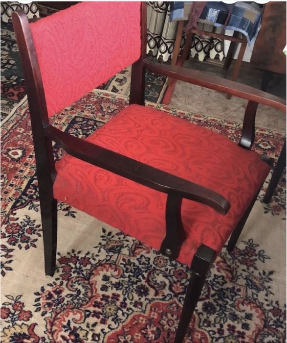 Продам стол и стенку