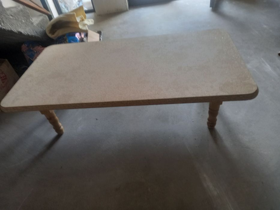 Стол хон тахта  сотилади