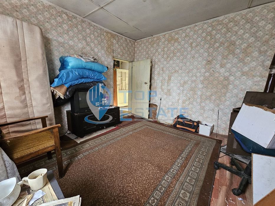 Къща с вътрешна тоалетна и частичен ремонт в село Ново градище, облас