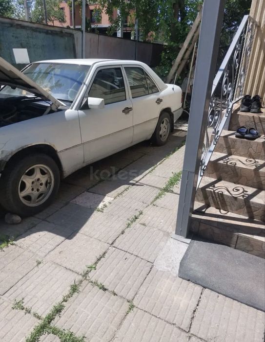 Mercedes 124 e230 2.3