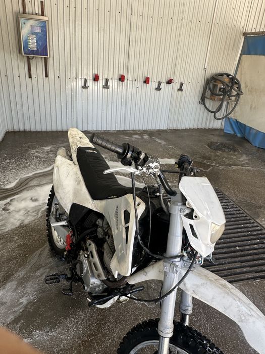 Продам эндуро 06 250куб