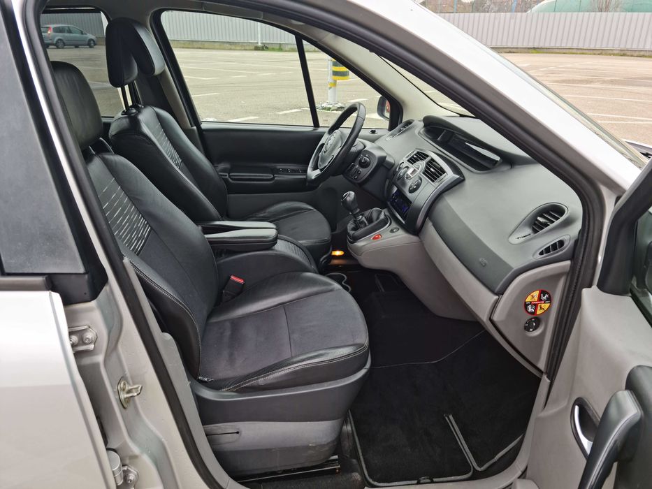 Vand Renault Scenic 2 din 2005