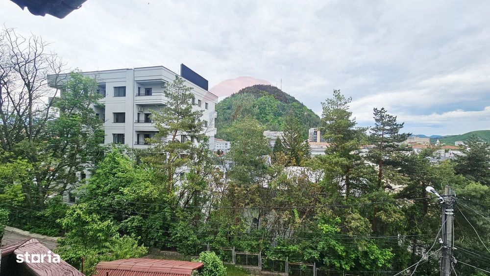 Apartament cu 3 camere de vânzare în zona Central