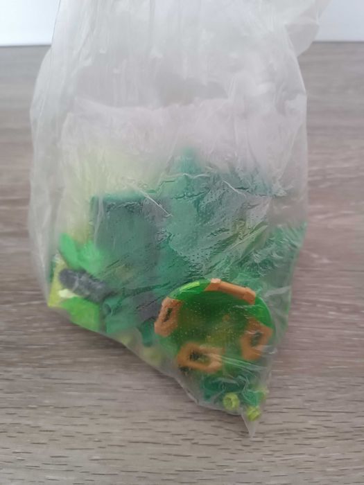 Детали конструктора лего