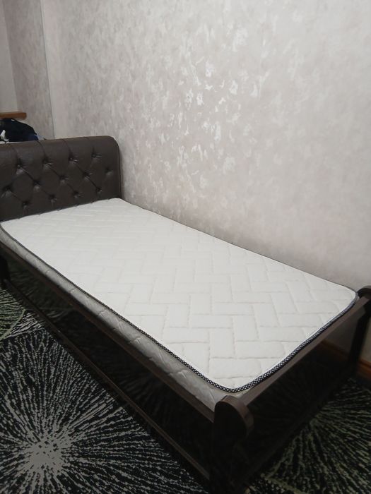 Диван для спальни