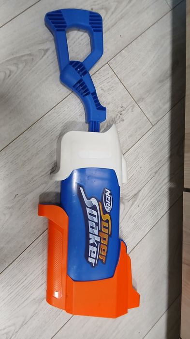 Водяной пистолет nerf