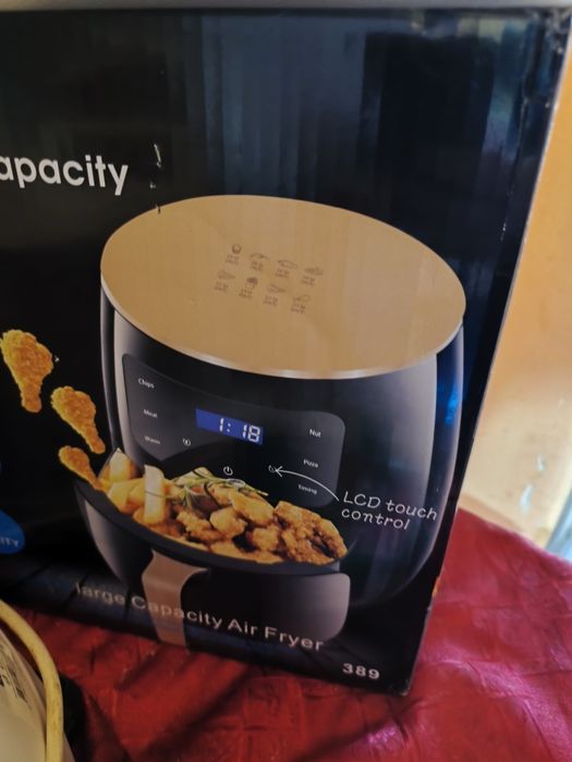 Fripteuza cu aer cald