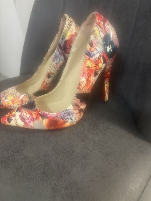 Дамски обувки на ток 37 н