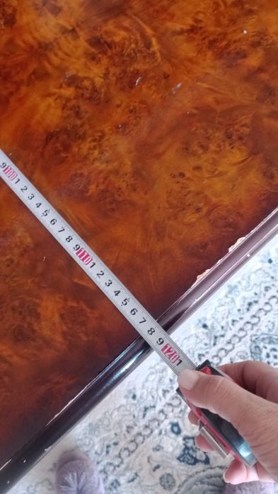 Стол для гостиной