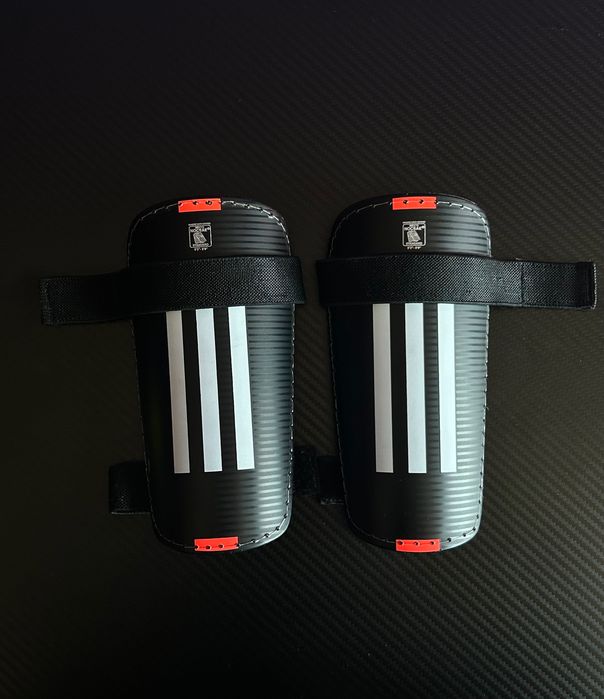 футболни протектори Adidas 11 - black