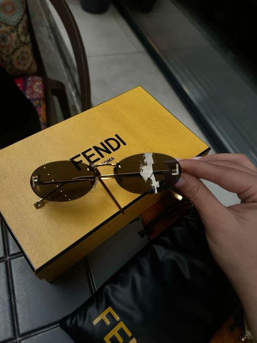 Слънчеви очила fendi