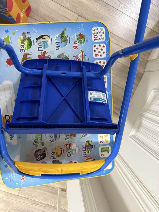 Продам детский стол и стул